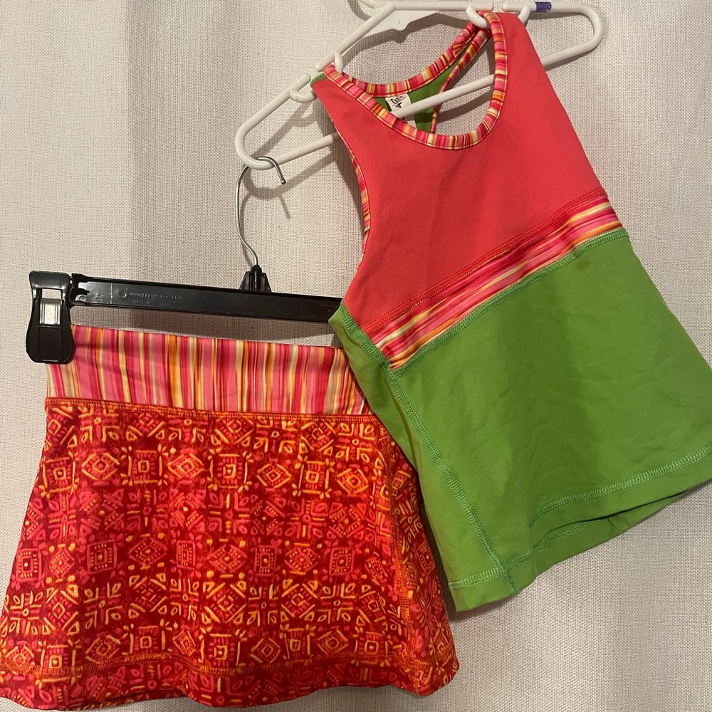 triple flip athletic wear girls size 6 top and skirt set